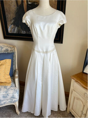 Saks Fifth Avenue Wedding Dresses for Women on Sale up to 90% Off: Poshmark